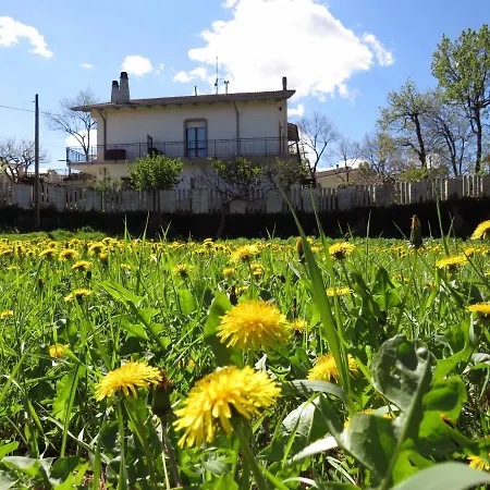 Il Canto Degli Uccelli Alloggio per agriturismo