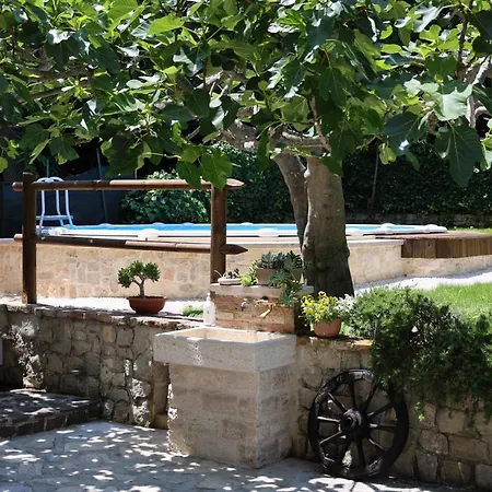 Alloggio per agriturismo Il Canto Degli Uccelli *