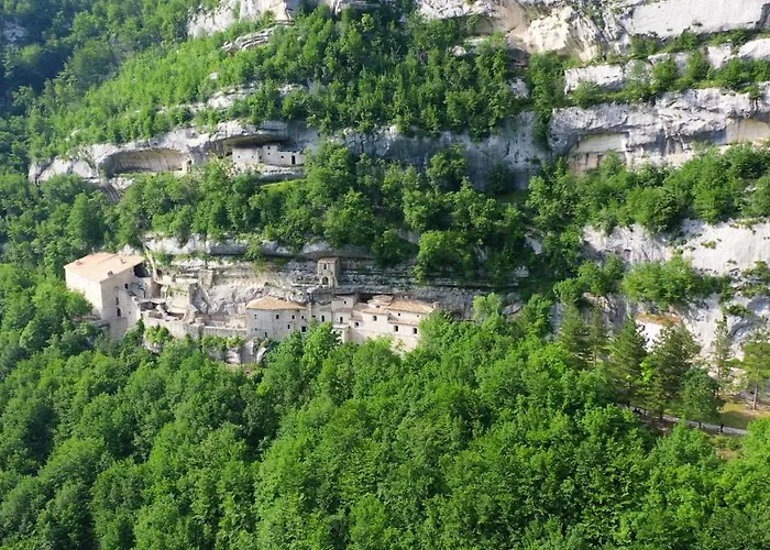 Il Canto Degli Uccelli Κατάλυμα σε φάρμα Roccamorice